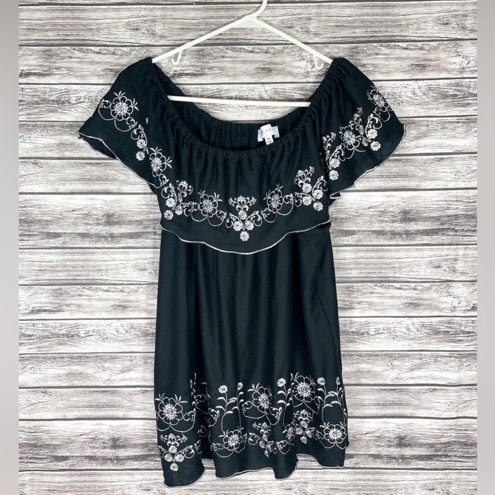 Fever Black & White Embroidered Off Shoulder Top - XL